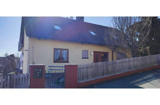 Haus kaufen in 90613 Großhabersdorf, Großhabersdorf - Geräumiges Haus mit 3 Wohnungen und Doppelgarage