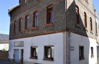 Mehrfamilienhaus kaufen in 65527 Niedernhausen, Niedernhausen - Niedernhausen-Vermietetes Dreifamilienhaus mit ausbaufähiger Scheune in Königshofener Kernlage!