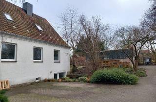 Haus kaufen in 23942 Dassow, Dassow - Verkaufe erschlossenes Grundstück mit Altbestand