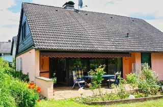 Einfamilienhaus kaufen in 65527 Niedernhausen, Niedernhausen - Einfamilienhaus m. Doppelgarage & Schwimmbad auf sonnigem Grdst.