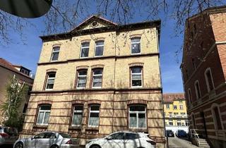 Wohnung kaufen in 99817 Eisenach, Lichtdurchfluteter Altbautraum - 3-Raum-ETW mit Balkon und Stellplatz