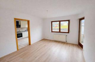 Wohnung kaufen in 75334 Straubenhardt, 3-Zimmer-Wohnung mit zwei Balkonen, Doppelgarage & viel Potenzial