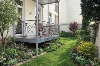 Wohnung kaufen in 69120 Neuenheim, Neuenheim Marktplatz: 2-Zimmer-Wohnung mit Garten & Balkon