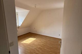 Wohnung mieten in 47137 Untermeiderich, 2,5-Zimmer-Dachgeschosswohnung in Duisburg Untermeiderich