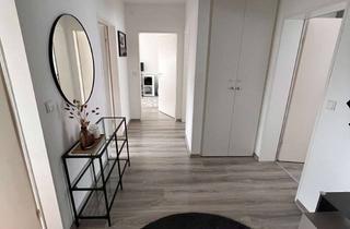 Wohnung mieten in Wachenbuchener Straße 25, 63454 Hanau, 3-Zimmer-Wohnung mit Einbauküche, Stellplatz und großem Balkon in Hanau-Mittelbuchen
