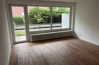 Wohnung mieten in Hegelstraße 40, 26384 Heppens, 1-Zimmer-Appartment: Neues Bad, neue Böden + Türen, Balkon, Einbauküche