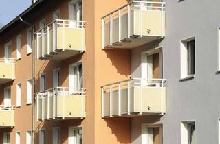 Wohnung mieten in Schmiedestr. 26, 32051 Herford, WWS- Modernisierte 4-Zimmerwohnung in ruhiger Wohnlage !
