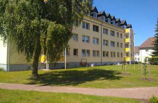 Wohnung mieten in Waldstraße 21 b, 17367 Eggesin, NEU....renovierte 4-Raum-Wohnung, mit Balkon im Erdgeschoss, in Eggesin zu vermieten