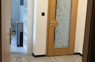 Wohnung mieten in Bismarckstraße 16, 42659 Burg, zentrale, große 4 Zimmerwohnung über 2 Etagen in Solingen
