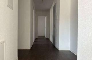 Wohnung mieten in Eschenstraße 10, 72116 Mössingen, Großzügige 4-Zimmer-Wohnung mit Balkon und zwei Bädern