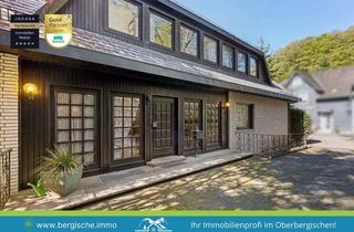 Villa kaufen in 51643 Gummersbach, Gummersbach: Großzügige Landhausvilla