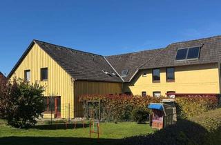 Mehrfamilienhaus kaufen in 23847 Pölitz, Attraktives Mehrfamilienhaus, mit Halle, 2 freie Wohnungen