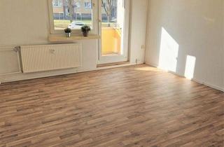 Wohnung mieten in Dr.-Theodor-Neubauer-Straße 12, 09557 Flöha, Familienwohnung mit sonnigem Balkon