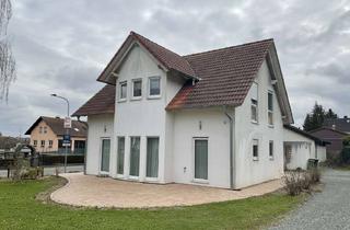 Haus kaufen in 35096 Weimar, Familienfreundliches Zuhause mit Solarpower, großer Terrasse!