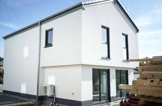 Einfamilienhaus kaufen in 51789 Lindlar, Freistehendes Einfamilienhaus - Neubau mit großzügigem Garten