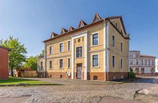 Mehrfamilienhaus kaufen in 16845 Neustadt, KENSINGTON - Exklusiv - Mehrfamilienhaus mit 4 Wohneinheiten und Gewerbe zentral in Neustadt (Dosse)