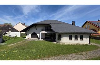 Villa kaufen in 82178 Puchheim, Walmdachvilla + altbau stark sanierungsbedürftig