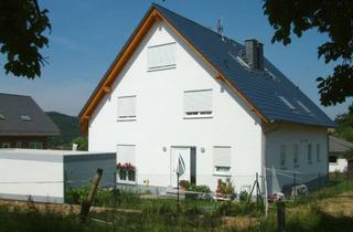Haus mieten in 61239 Ober-Mörlen, Ruhig gelegenes Einfamilienhaus mit sehr viel Platz und kleiner ELW! EBK Garage