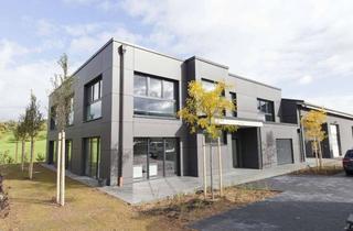 Gewerbeimmobilie kaufen in 71546 Aspach, Exklusive Gewerbeimmobilie mit Halle, Wohnoption & unverbaubarer Aussicht