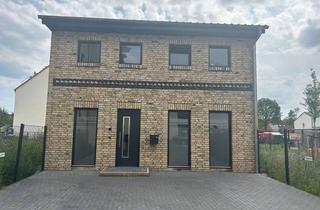 Gewerbeimmobilie mieten in 16727 Velten, Moderne Remise in Velten!