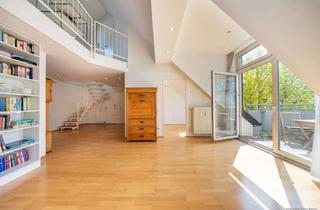 Wohnung kaufen in Hohenzollernplatz, 80796 Schwabing-West, Schwabing – am Hohenzollernplatz: 4-Zimmer-Maisonettewhg. im DG mit Balkon zum Innenhof, Lift & TG.