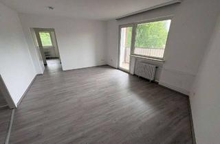 Wohnung mieten in Drei Knappen 12, 46047 Bermensfeld, Renovierte 3,5-Raum-Whg. mit Balkon und Tageslichtbad in gepflegtem Mehrfamilienhaus in Oberhausen