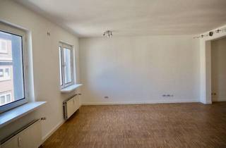 Wohnung mieten in 25335 Elmshorn, Renovierte 2-Zimmer-Wohnung mit neuer Einbauküche (2026) | Aufzug | Keller | Dachterrasse