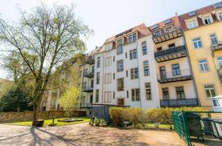 Wohnung mieten in Nürnberger Straße 41, 01187 Südvorstadt-West, Tolle Mansardwohnung am "Nürnberger Ei". Schicker Altbau mit Balkon, Aufzug, Parkett, etc.