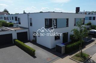 Doppelhaushälfte kaufen in 41065 Mönchengladbach, Familienglück in ruhiger Spielstraße - modernes Zuhause mit Garten & Garage (Bj. 2018)