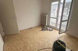 Wohnung mieten in Winkeler Str., 65195 Wiesbaden, Helle kleine 1 ZKB - Wohnung im Dachgeschoss!