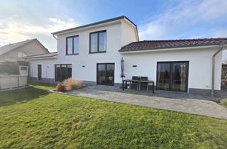 Einfamilienhaus kaufen in 31180 Giesen, Großzügiges Einfamilienhaus in ruhiger Feldrandlage