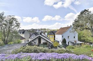 Haus kaufen in 65623 Hahnstätten, Reserviert:Ein- / Zweifamilienhaus mit Garage, überdachter Terrasse und schönem, ruhigen Garten