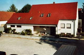 Haus kaufen in 86609 Donauwörth, PROVISIONSFREI: Attraktives Haus mit zwei getrennten Wohnungen -Nutzung vielfältig- wartet auf Sie!