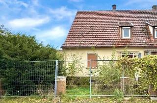 Doppelhaushälfte kaufen in 61130 Nidderau, Nidderau-Eichen: Sanierungsbedürfte Doppelhaushälfte mit Potenzial zum Zweifamilienhaus