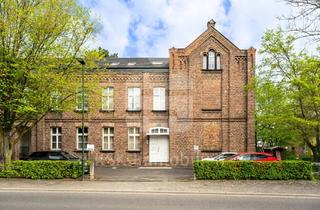 Wohnung kaufen in 50170 Kerpen, Liebhaber aufgepasst: Dachgeschosswohnung im Denkmalschutz
