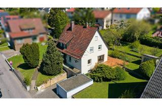Einfamilienhaus kaufen in 78532 Tuttlingen, Tuttlingen - Einfamilienhaus in guter Wohnlage - 935 m² Grundstück, zwei Garagen, viele Möglichkeiten