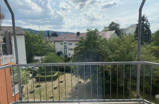 Wohnung kaufen in 79100 Freiburg, Freiburg - Provisionsfreie 2-Zi-Whg in der Unterwiehre mit Lorettoberg-Blick & TG-Stellplatz