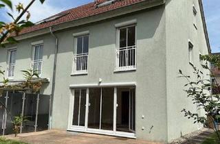 Doppelhaushälfte kaufen in 65760 Eschborn, Eschborn - Großzügige DHH mit Dachgeschoss-Studio in wirklich ruhiger Lage Eschborn-Niederhöchstadt