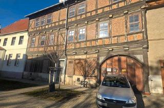 Haus kaufen in 39397 Gröningen, Gröningen - Handwerkerhaus Fachwerkhaus 5 Parteien Kapitalanlage in Gröningen