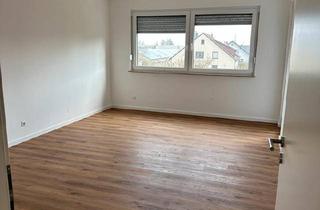 Wohnung kaufen in 89150 Laichingen, Laichingen - Helle 3,5-Zi- Wohnung mit Balkon & Aufzug, viel Platz