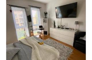Wohnung kaufen in 10318 Berlin, Berlin - Helle Wohnung in Berlin Karlshorst mit Stellplatz zu verkaufen