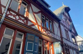 Haus kaufen in 35037 Marburg, Marburg - Repräsentatives Mehrparteienhaus mit Gewerbeeinheit in zentraler Lage der Marburger Altstadt im Alleinauftrag zu verkaufen