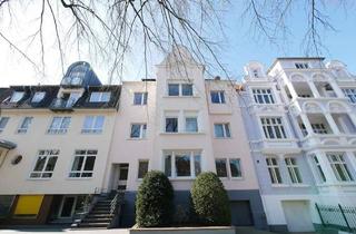Wohnung kaufen in 33098 Paderborn, Großzügiges Wohnen in der begehrten Südstadt – Altbauflair trifft modernen Wohnkomfort