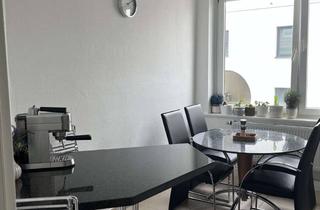 Wohnung kaufen in Wittenkindstraße, 31789 Hameln, Attraktive Kapitalanlage: Frisch sanierte, vermietete 3-Zimmer-Wohnung mit großzügiger Fläche