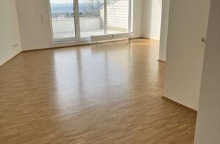 Wohnung kaufen in Narzissenweg 10, 65201 Dotzheim, Wohnen mit Ausblick: Dachgeschosswohnung in Wiesbaden (Freudenberg)