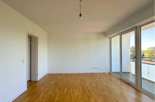 Wohnung mieten in Wurmkamp, 22869 Schenefeld, Große 3-Zimmer-Wohnung mit moderner EBK und großem BALKON inkl. tollem Ausblick in Schenefeld