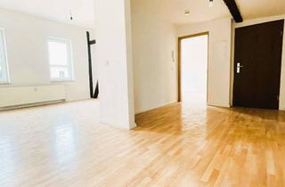 Wohnung mieten in Wolfenbütteler Str. 66, 39112 Sudenburg, Tolle 2-Raumwohnung im Dachgeschoss mit Wohlfühlfaktor