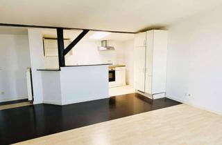 Wohnung mieten in Wolfenbütteler Str. 66, 39112 Sudenburg, Charmante 2-Raum-Dachgeschosswohnung mit offener Küche