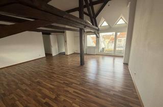Wohnung mieten in St. Johanner Markt 28, 66111 Saarbrücken, Zentrale Altbauwohnung mit hohen Decken