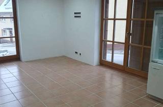 Wohnung mieten in Neuhauser Straße, 92281 Königstein, Servus und Hallo,Ich biete ab sofort eine schöne große Wohnung in meinem Haus an.